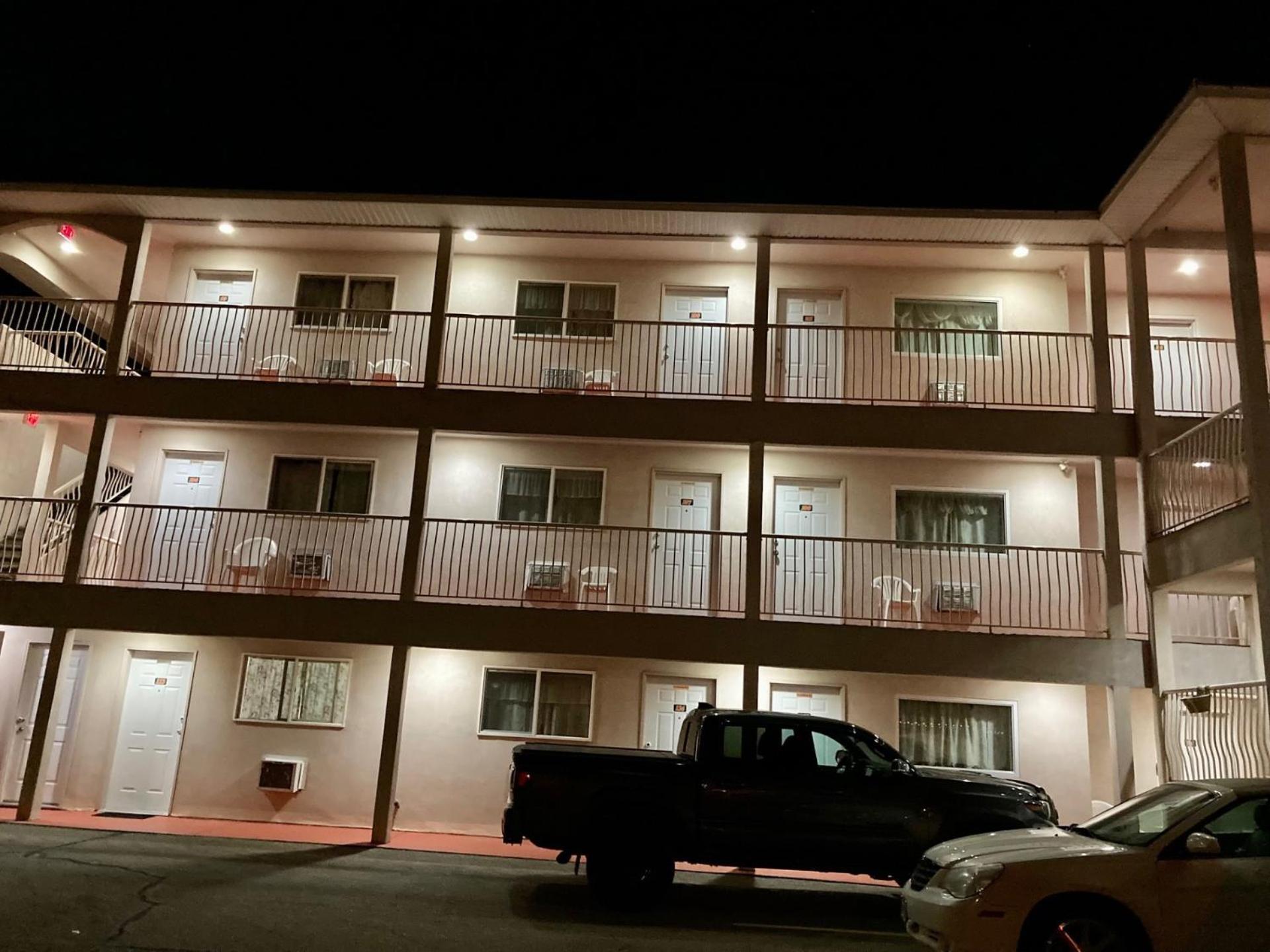 Motel 99 Grand Forks Exterior foto