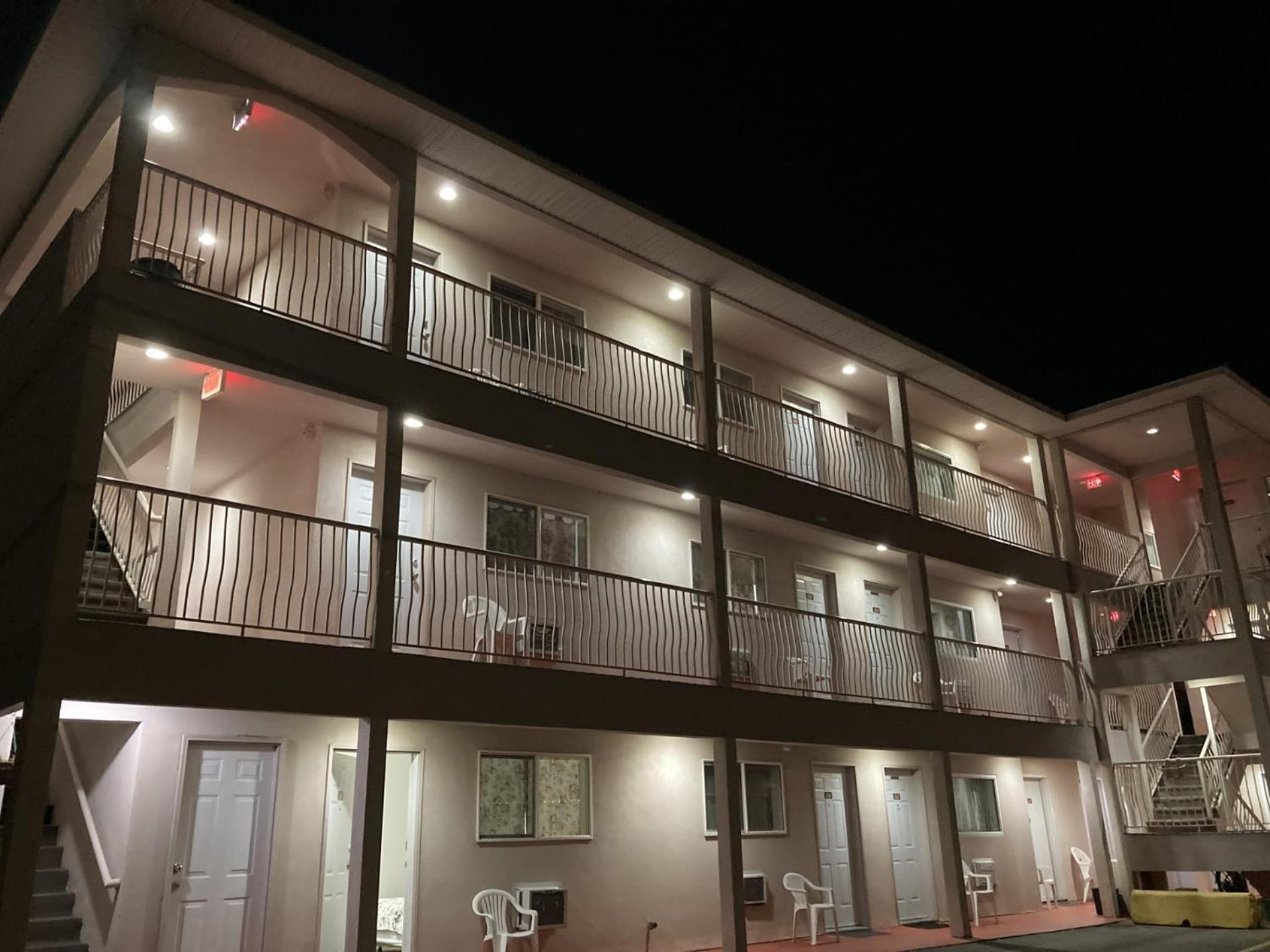 Motel 99 Grand Forks Exterior foto