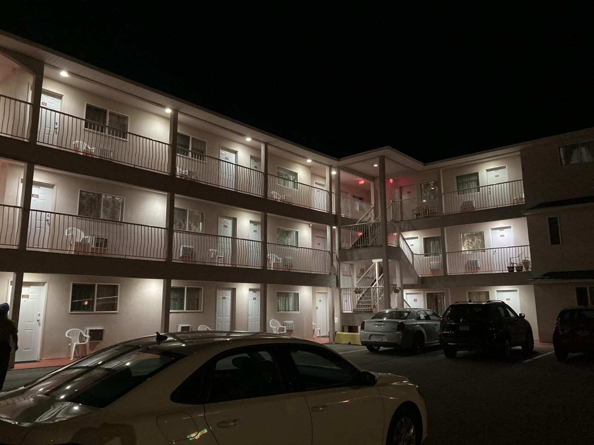 Motel 99 Grand Forks Exterior foto